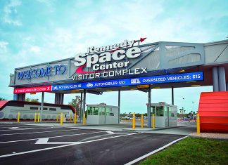 NASA Kennedy Space Center Visitor Complex anuncia reabertura Entrada do Complexo