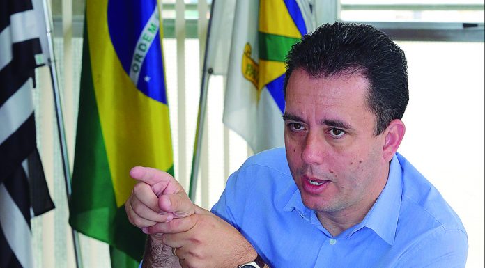 Paulo Serra tem atitudes responsáveis no combate à pandemia Prefeito Paulo Serra