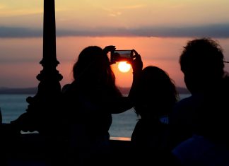 Pesquisa Hoteis.com: confinamento aumentou desejo do brasileiro de viajar; cuidados com a saúde são nova tendência