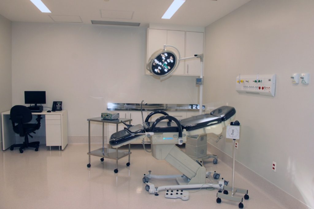 Sala para pequenas intervenções cirúrgicas. 