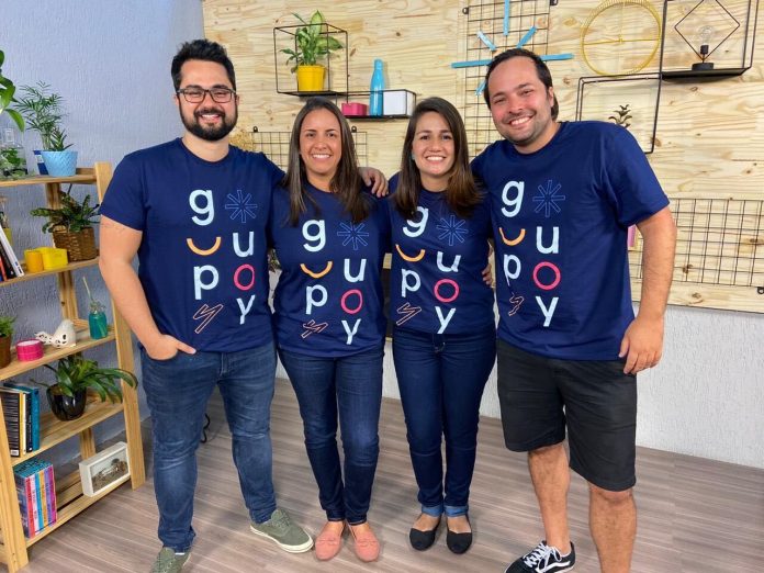 Fundadores da Gupy: Robson Ventura, CTO; Mariana Dias, CEO; Bruna Gonçalves, COO e Guilherme Dias, CMO. Foto: Divulgação