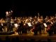 Orquestra Sinfônica Heliópolis se apresenta neste domingo com o violeiro Neymar Dias O evento será transmitido ao vivo, direto do auditório do MASP, pelo YouTube do Instituto Baccarelli, no domingo (15/11), às 17h. Foto: Divulgação