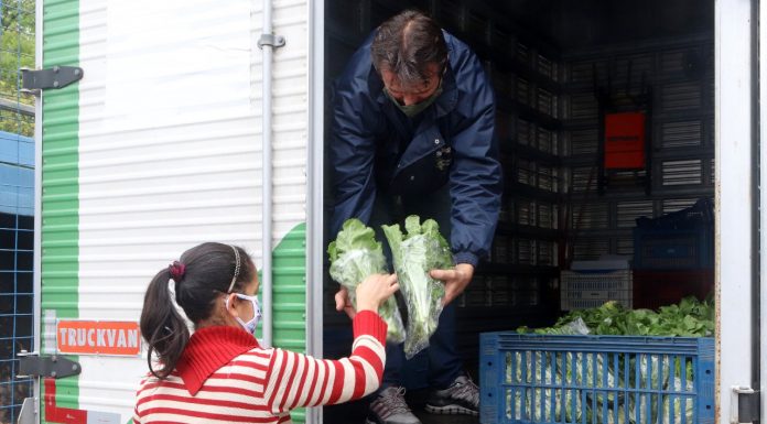 Santo André realiza troca de recicláveis por alimentos Ação desta terça-feira ocorreu nos núcleos dos Ciganos e Capuava. Foto: Helber Aggio/PSA