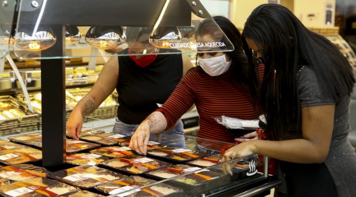 Venda de refeições prontas tem crescimento Pessoas aderiram aos marmitex neste tempo de pandemia. Foto: Divulgação