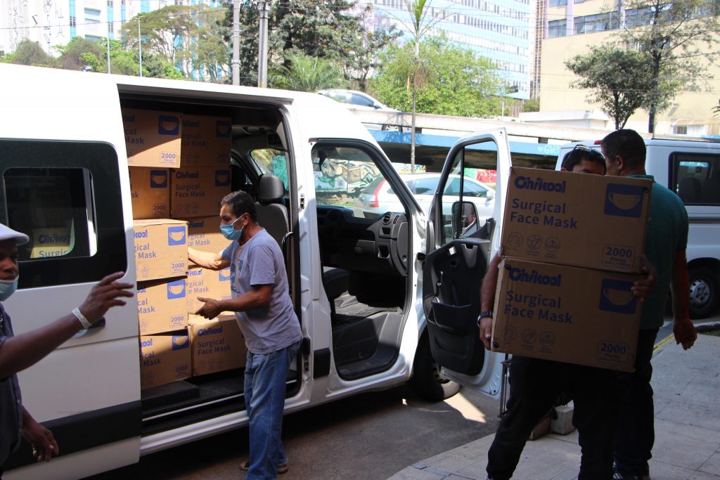  As  caixas com os EPIs foram acondicionadas no auditório da entidade regional para retirada das prefeituras. Foto: Divulgação/Consórcio ABC