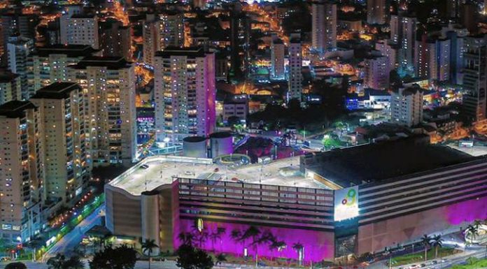 Shopping ABC está cor-de-rosa para conscientização sobre o câncer de mama