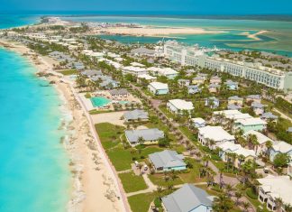 Bahamas lança novo programa de estadia prolongada Iniciativa Bahamas Extended Access Travel Stay (BEATS) permite que os visitantes trabalhem e estudem remotamente nas 16 ilhas do país por até um ano. Foto: Divulgação