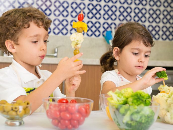 Fazer os filhos terem uma dieta variada e balanceada é dilema de quase 90% dos pais. Foto: Divulgação
