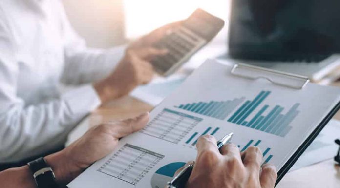 Advogado explica como negociar empréstimos e refinanciamento em meio a pandemia Dr. Paulo Akiyama destaca que embora os bancos apresentem opções de pagamento flexíveis é necessário estar atento para evitar a inadimplência. Foto: Divulgação