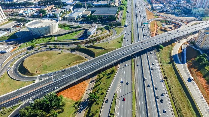 Chefe do Executivo aumentará malha viária com construção de novos viadutos e reforço do monitoramento em divisas da cidade. Foto: Divulgação/Orlando Morando