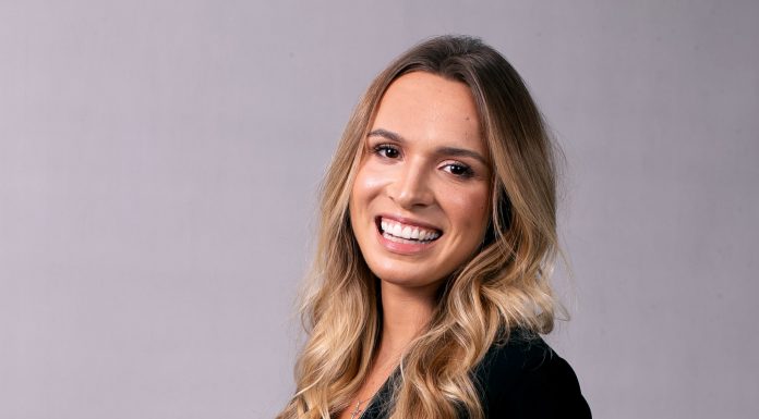 SEBRAE convida FEIMI para fortalecer empreendedorismo feminino no Sebrae Delas Devido a expertise em reposicionamento de marca e forte envolvimento em parcerias e negócios liderados por mulheres, Raquel Sodré, Líder de Marketing e Inovação da FEIMI, é convidada para ser madrinha da turma do programa SEBRAE DELAS e encerra os encontros online com palestra sobre sua história empreendedora. Foto: Divulgação