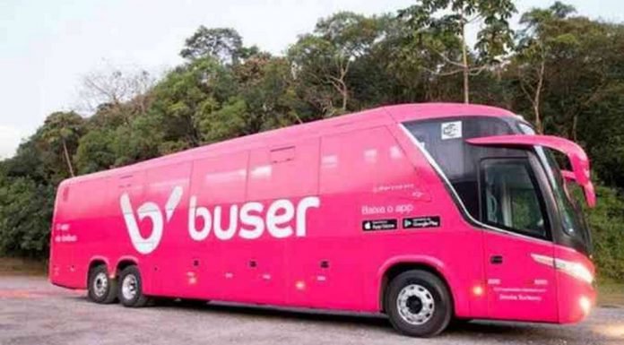 Buser é a primeira empresa de transportes a aceitar o PIX como sistema de pagamento Plataforma de fretamento colaborativo não limita compra por CPF, e viagens podem ser agendadas para 2021 de acordo com o estoque. Foto: Divulgação