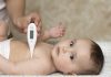 Pediatra dá dicas para baixar temperatura dos bebês Algumas medidas podem ser adotadas em casa, antes de levar o bebê ao médico. Foto: Divulgação