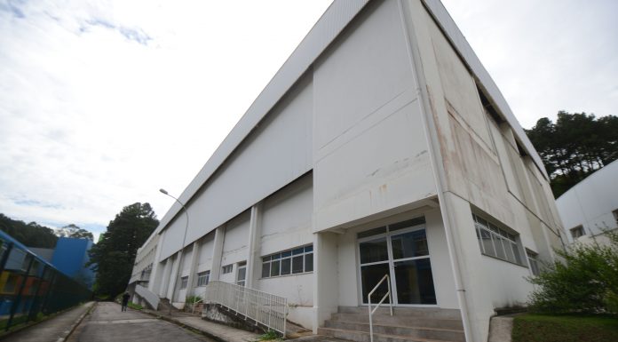 Handebol terá nova gestão Espaço, que até então estava sobre a administração da Confederação Brasileira de Handebol (CBHb) e que deveria ser um dos legados da Olimpíada de 2016, estava completamente abandonado; projeto de Lei enviado pelo Executivo que revoga a legislação, que cedia o local para a entidade, foi aprovado pela Câmara Municipal. Foto: Omar Matsumoto/PMSBC