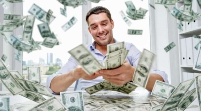 Seja milionário sem ganhar na Mega da Virada Especialista na área de investimentos separou cinco passos para conquistar o primeiro milhão em um ano de forma sólida e segura. Foto: Divulgação
