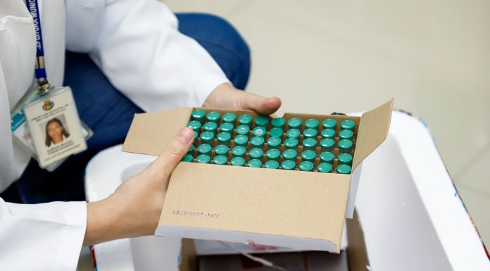 Vacinação: São Caetano abre agendamento para profissionais da saúde 3,7 mil doses da vacina Oxford foram entregues ao município. Foto: Eric Romero/PMSCS