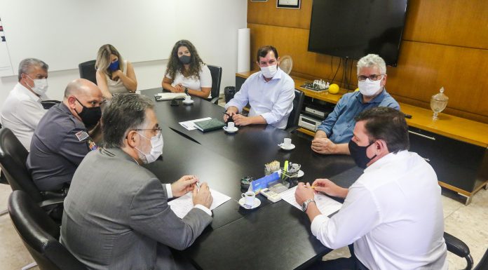 São Bernardo terá bloqueios de segurança durante toque de recolher Prefeito Orlando Morando se reuniu com representantes das policias Civil e Militar. Foto: Gabriel Inamine/PMSBC