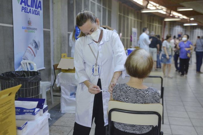 Vacinação será realizada no Ginásio Poliesportivo da Avenida Kennedy nos dias 24 e 25/03. Foto: Ricardo Cassin/PMSBC