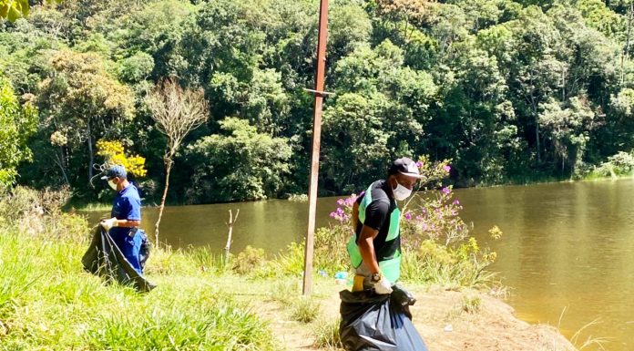Semasa apreende equipamentos para pesca em área de proteção ambiental Objetos foram achados no Parque do Pedroso durante ação de limpeza realizada neste sábado. Foto: Divulgação/Semasa