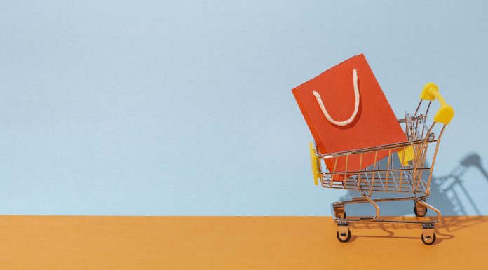 Semana do Consumidor: Pesquisa revela que 61% pretendem comprar itens necessários Tendência é que haja aumento nas compras online. Foto: Divulgação/Banco de imagens Freepik
