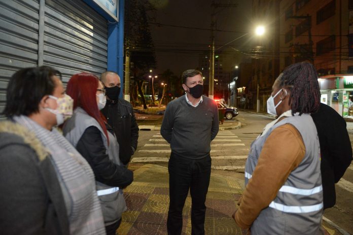 Projeto tem como objetivo auxiliar pessoas em situação de rua durante as noites de inverno. Foto: Ricardo Cassin/PMSBC