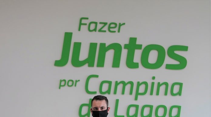 Sicredi entrega mais de R$ 1 milhão em prêmios Thiago, de Campina da Lagoa, foi o primeiro ganhador do prêmio mensal. Foto: Divulgação/Sicredi