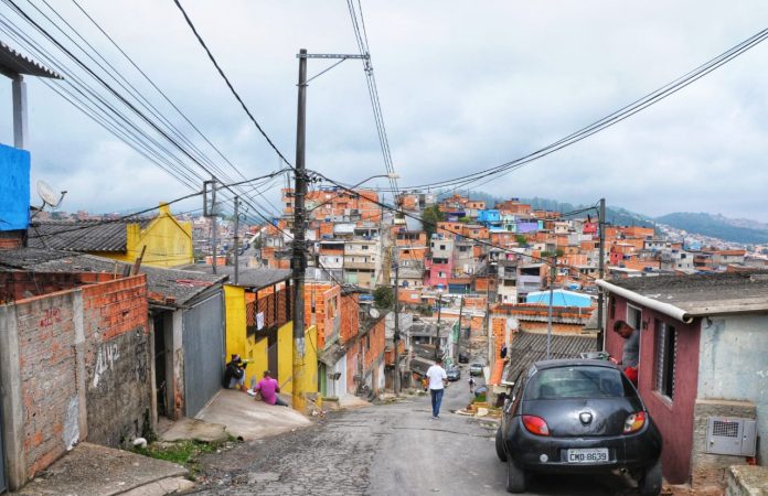 Iniciativa garante abastecimento a moradores de alta vulnerabilidade social, dando mais qualidade de vida e cidadania à população. Foto: Angelo Baima/PSA