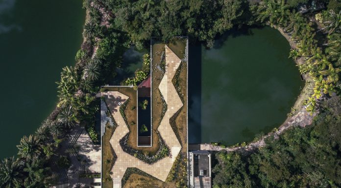 Inhotim celebra aniversário com presente aos visitantes Vista aérea do Centro de Educação e Cultura Burle Marx no Instituto Inhotim. Arquitetos Associados. Foto: Brendon Campos