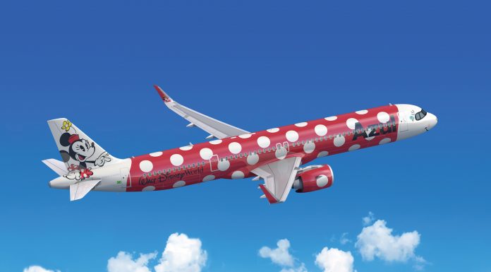 Azul lança aeronave diferenciada Modelo é inspirado na Minnie Mouse. Foto: Divulgação