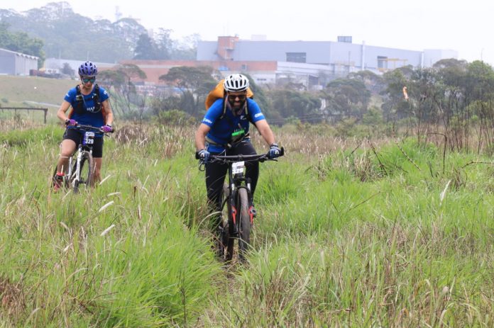 Após canoagem, os atletas participavam do mountain bike, em direção a Pedra do Índio. Foto: Divulgação/PMRP
