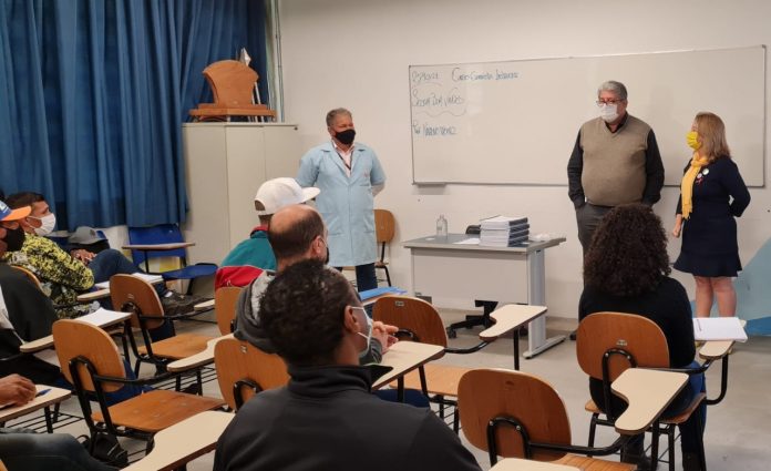 Em parceria com SENAI, Secretaria de Educação iniciou curso gratuito de Eletricista Instalador. Foto: Divulgação