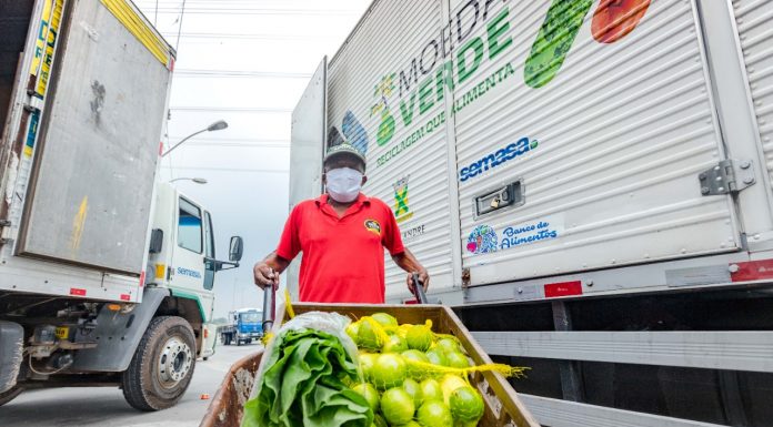 Moeda Verde completa quatro anos Programa inovador que troca recicláveis por alimentos atende 18 comunidades carentes em Santo André. Foto: Alex Cavanha/PSA