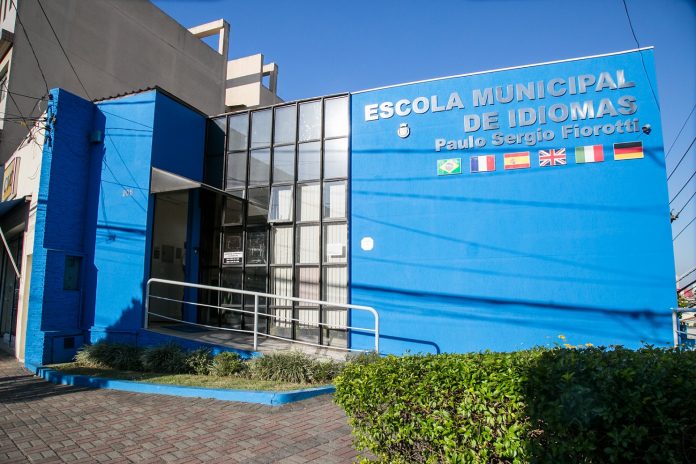 Escola Municipal de Idiomas Paulo Sérgio Fiorotti . Foto: Divulgação/PMSCS