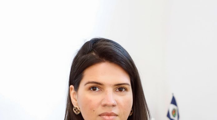 Tite Campanella anuncia nova secretária de Assistência e Inclusão Social Marilia Felismino Pinto. Foto: Eric Romero / PMSCS