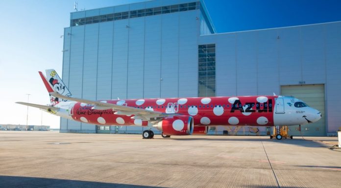 Azul apresenta aeronave mais mágica do mundo Aeronave inspirada em Minnie Mouse celebra 50 anos do Walt Disney World Resort. Foto: Divulgação/Azul