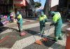 Centro comercial tem limpeza reforçada Operação especial acontece na rua Oliveira Lima e vias do entorno. Foto: Divulgação/Semasa