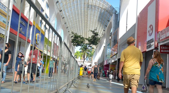 Santo André finaliza ano com saldo positivo Rua Coronel Oliveira Lima é uma das principais do comércio da cidade. Foto: Angelo Baima/PSA