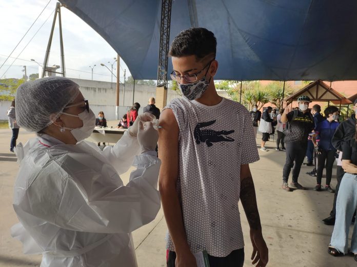 Crianças de 8 a 11 anos com comorbidades serão imunizadas a partir de segunda-feira. Foto: Divulgação/PMRP