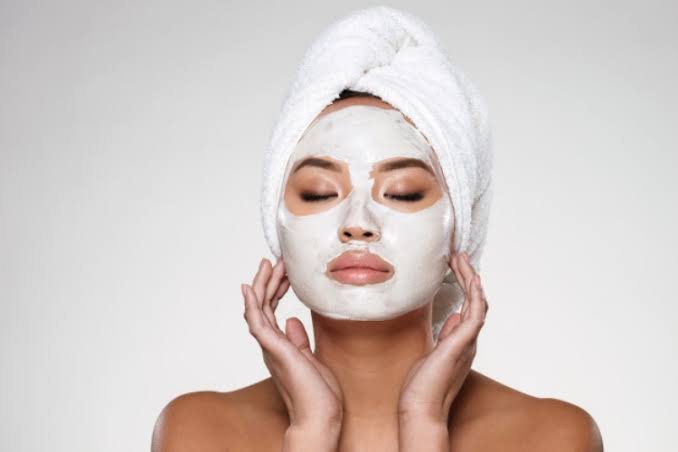 Alguns produtos podem ser prejudiciais para a saúde da pele. Foto: Divulgação