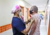 4ª dose da vacina estará disponível nesta sexta-feira Público entre 80 e 89 anos será atendido nas 33 UBSs por demanda livre. Foto: Ricardo Cassin/PMSBC