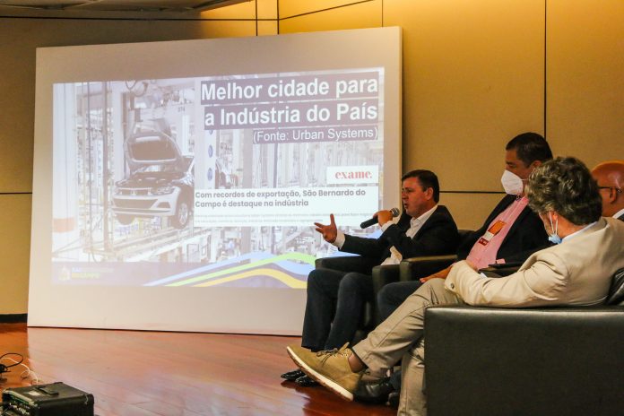 Prefeito Orlando Morando apresentou medidas de incentivo à comitiva da Câmara de Comércio Brasil-Catalunha. Foto: Divulgação