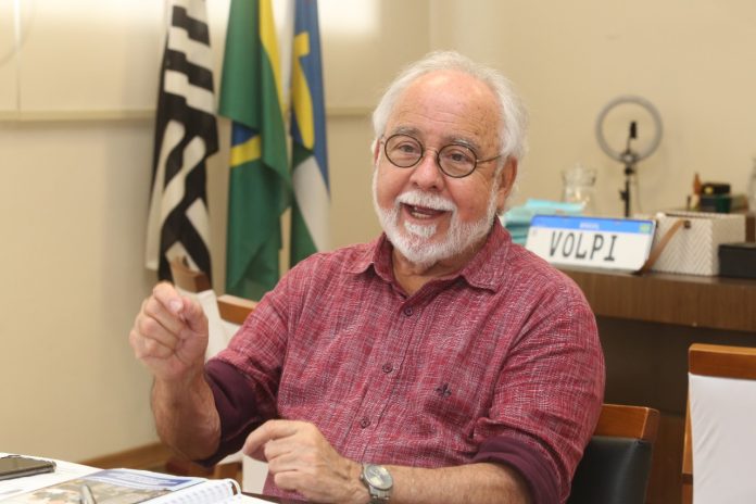 Prefeito Clóvis Volpi comemora hoje o aniversário da cidade. Foto: Edmilson Magalhães