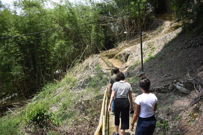 Visitantes passarão pela Trilha da Fenda para conhecer diversidade natural da região e maior queda d'água natural do Tietê. Foto: Divulgação