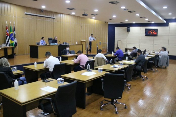 Parlamentares se reuniram para votar os projetos apresentados. Foto: Divulgação