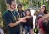 No dia da Mata Atlântica, crianças participam de palestra Crianças conheceram animais como o bicho-de-pau australiano, entre outros insetos. Foto: Divulgação/PMETRP