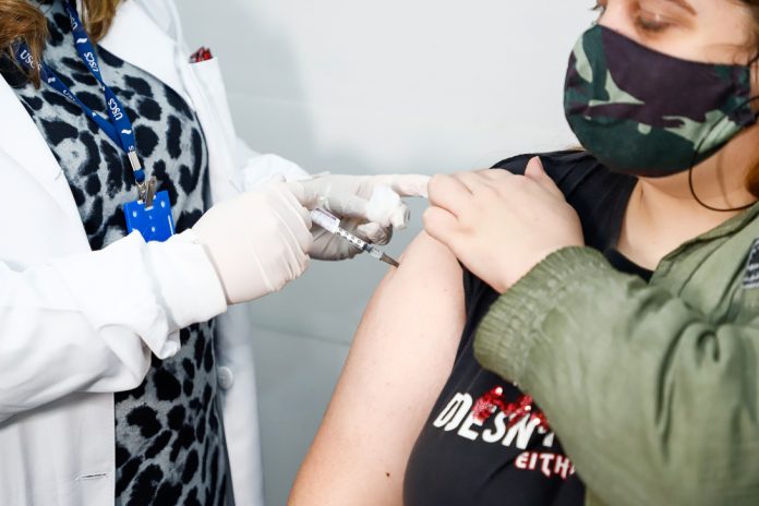 Todas as faixa etárias poderão ser imunizadas. Foto: Letícia Teixeira / PMSCS