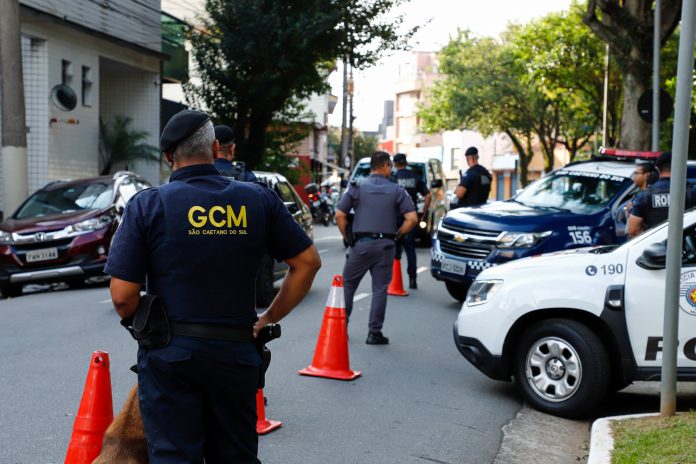 Operação Bloqueio na Praça Salete Cicaroni. Foto: Eric Romero / PMSCS