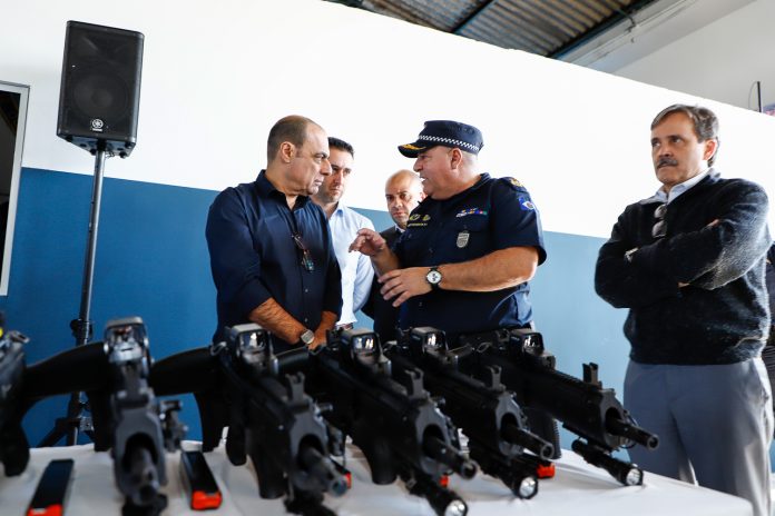 Guardas receberam novas armas e munições. Foto: Eric Romero / PMSCS