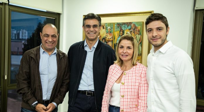 Garcia autoriza liberação milionária para a construção do Parque Tamoyo José Auricchio Jr, Rodrigo Garcia, Denise Auricchio e filho Deputado Thiago Auricchio. Foto: Letícia Teixeira / PMSCS