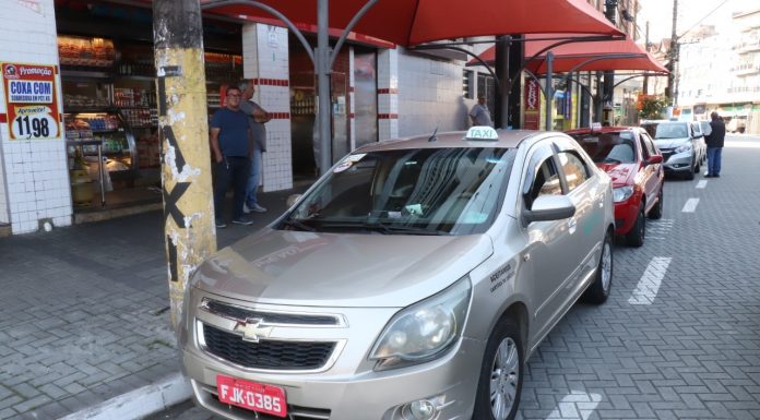 Taxistas de Ribeirão Pires são cadastrado para receber auxílio